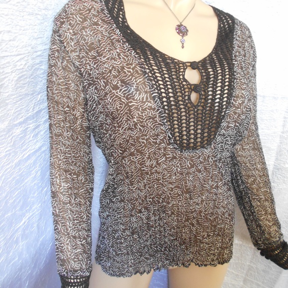 New CHICO'S Crocheted Wrinkle Top Blouse Sz 0/S/M - Picture 2 of 3